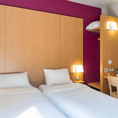 B&B Hotel Lyon Caluire Cite Internationale ภายนอก รูปภาพ