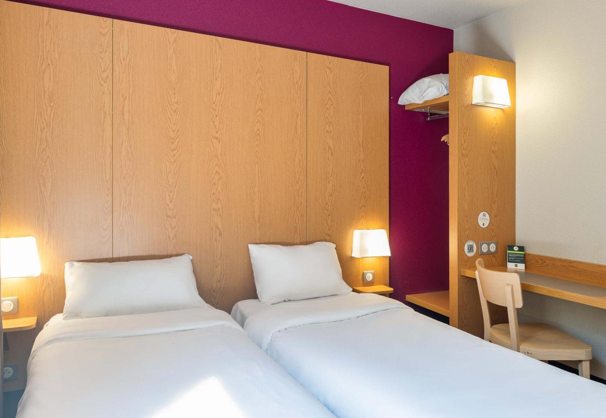 B&B Hotel Lyon Caluire Cite Internationale ภายนอก รูปภาพ