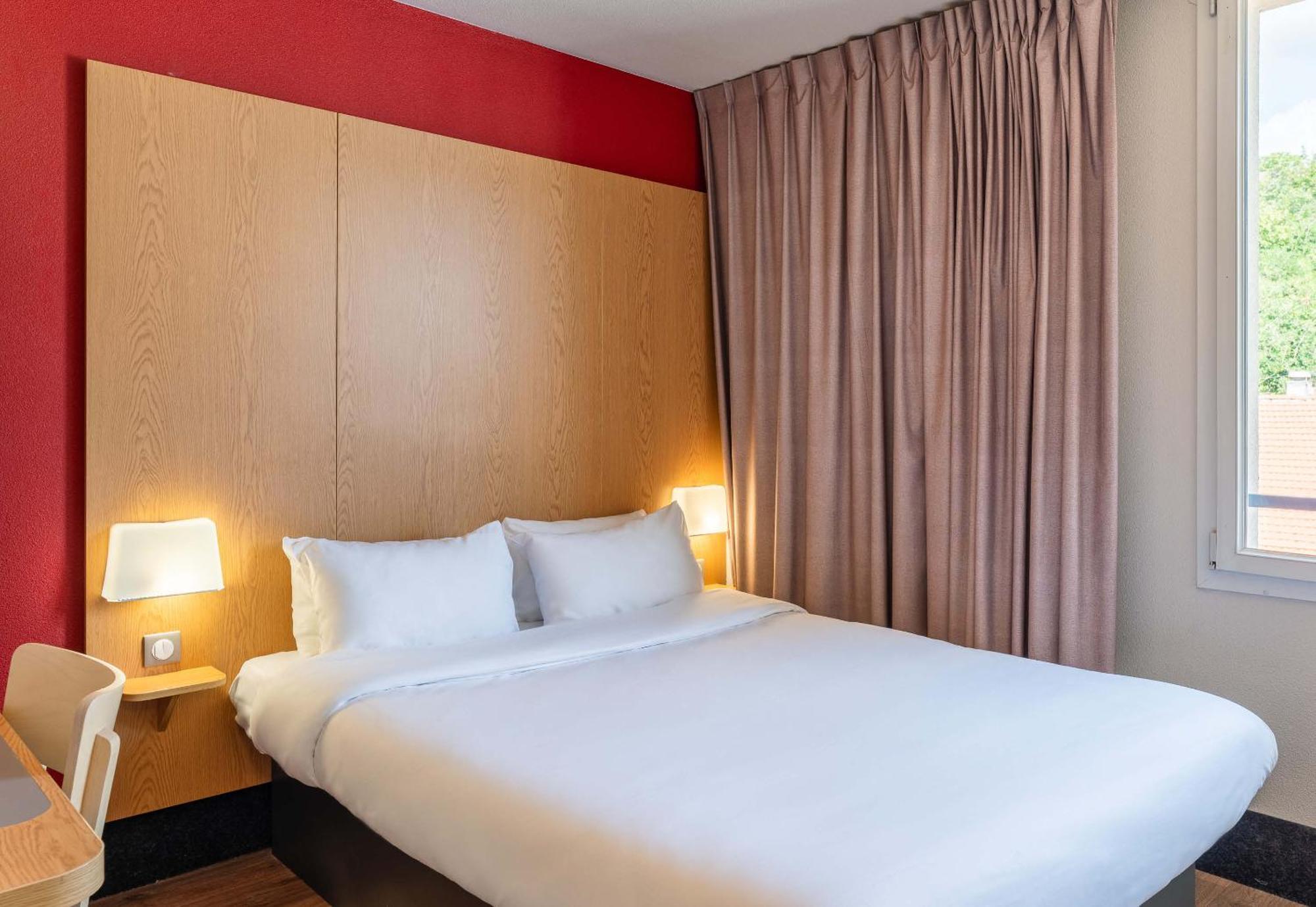 B&B Hotel Lyon Caluire Cite Internationale ภายนอก รูปภาพ